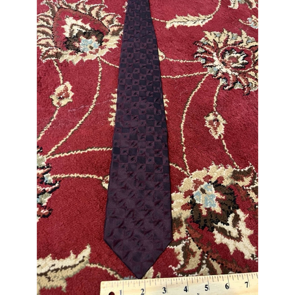 Men’s Silk Hugo Boss Geometric Textured Tie - Picture 2 of 5
